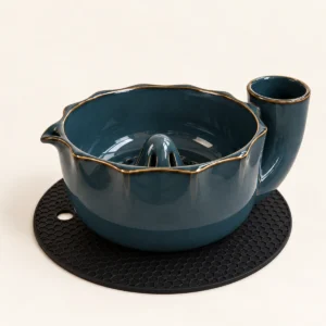 Petal Rim Ceramic Berry Bowl and Mat Set